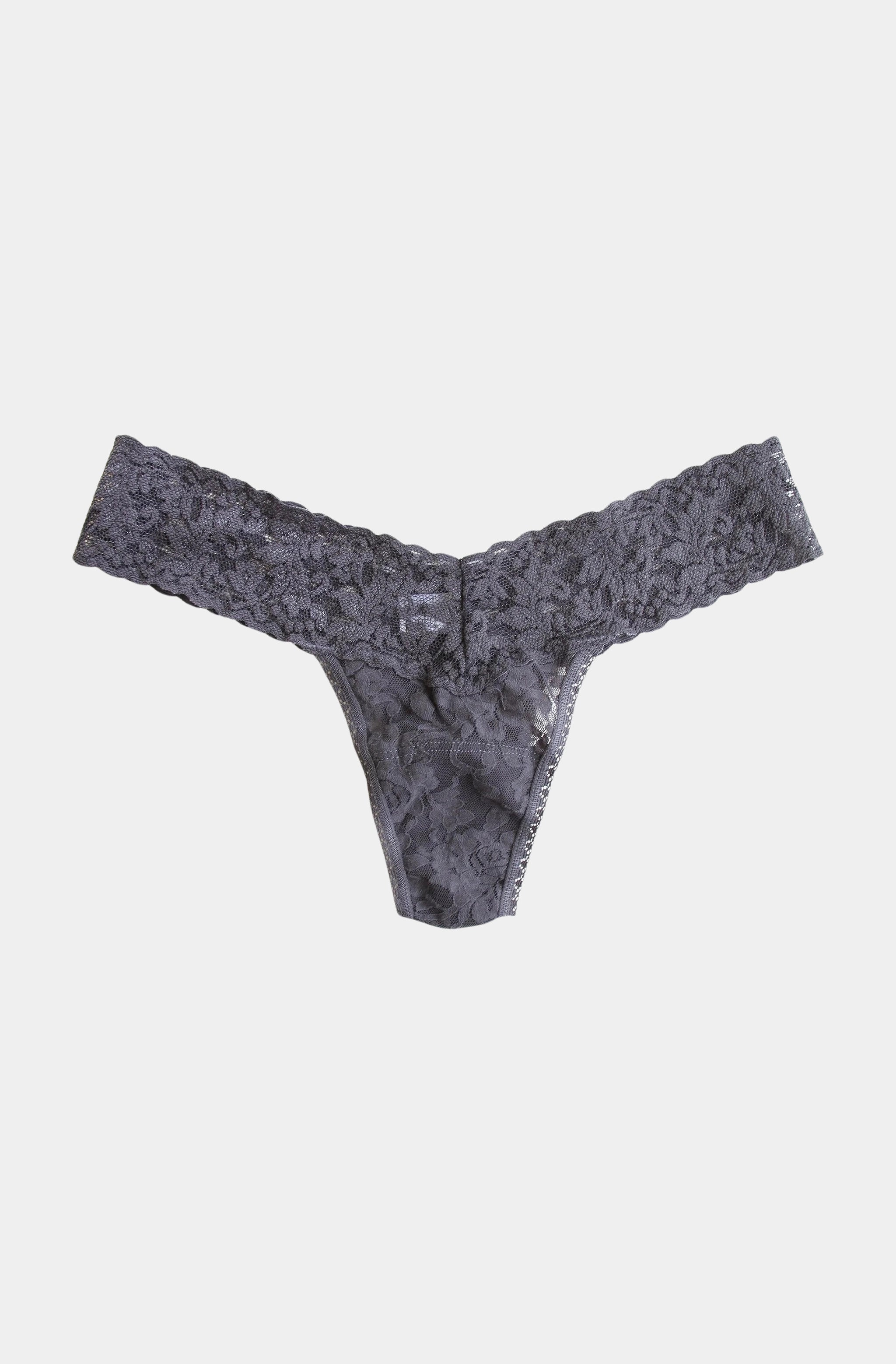 Signature Lace Low Rise Thong