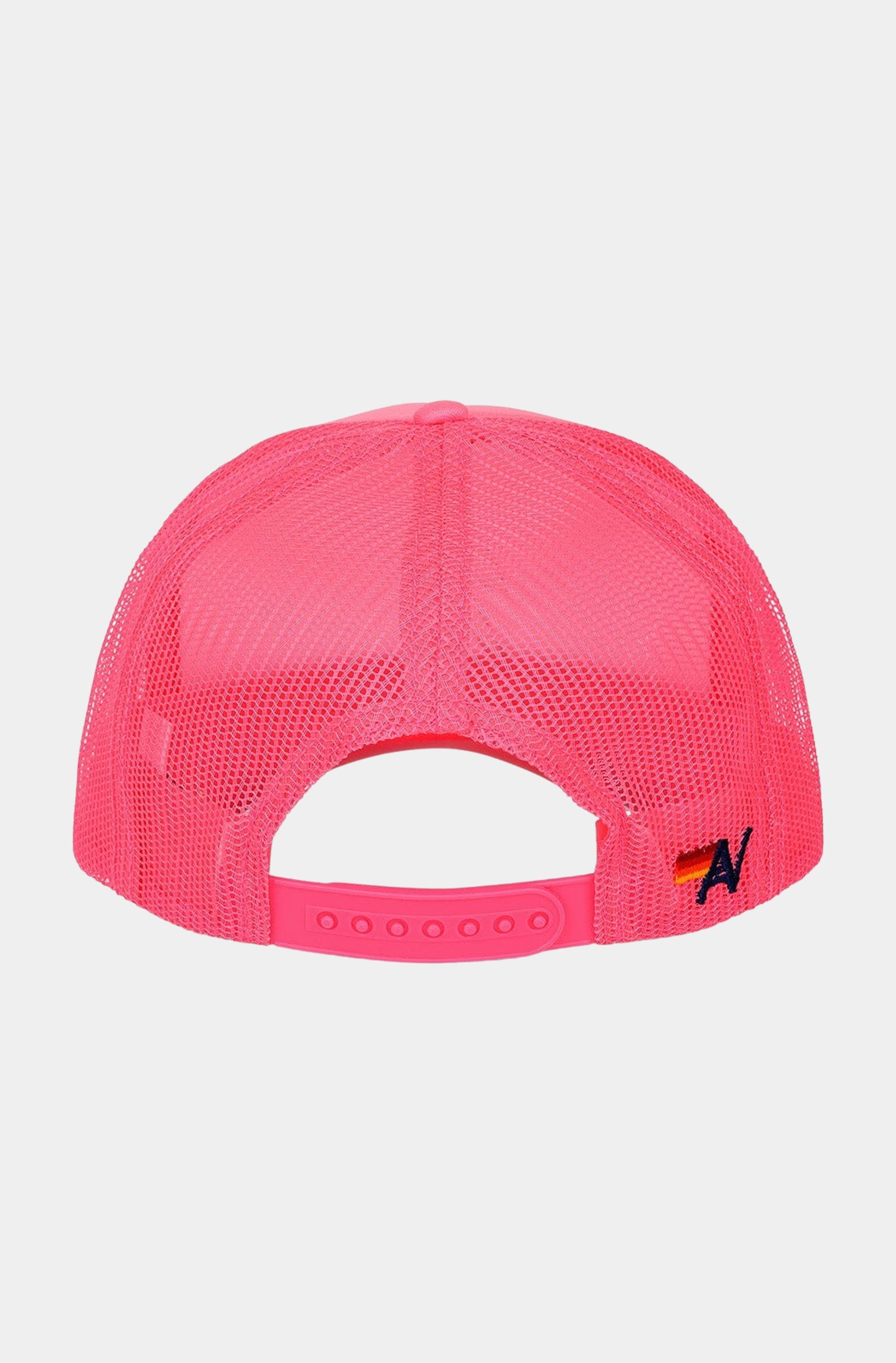 Logo Rainbow Vintage Low Rise Leaf Trucker